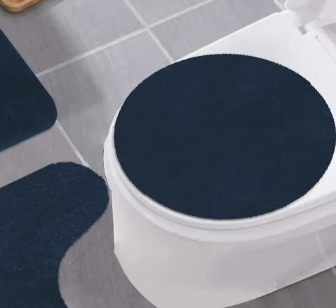 Queen Elizabeth - Plush Microfiber Lid Cover - Navy