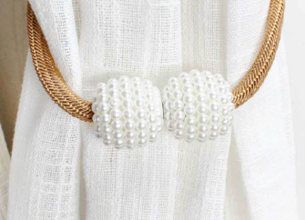Clustered Pearl Magnetic Holdback