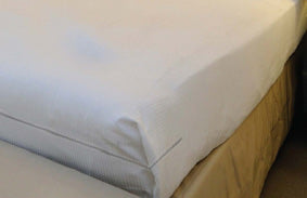 Lite Zippered Vinyl Mattress Cover - Full