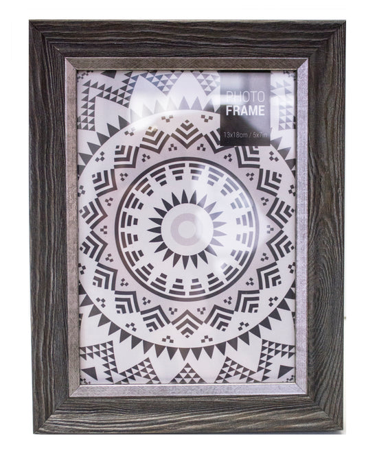 Border Photo Frame - 4"x6"