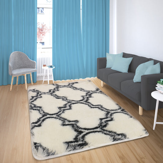 Nina - 30"x50" Printed PV Fur Rug - White/Black